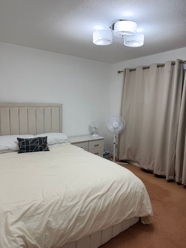 Room Spiersbridge Road in Thornliebank