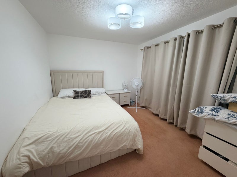 Room Spiersbridge Road in Thornliebank