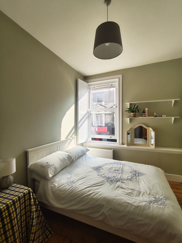 Room Northcote Road in Greater London