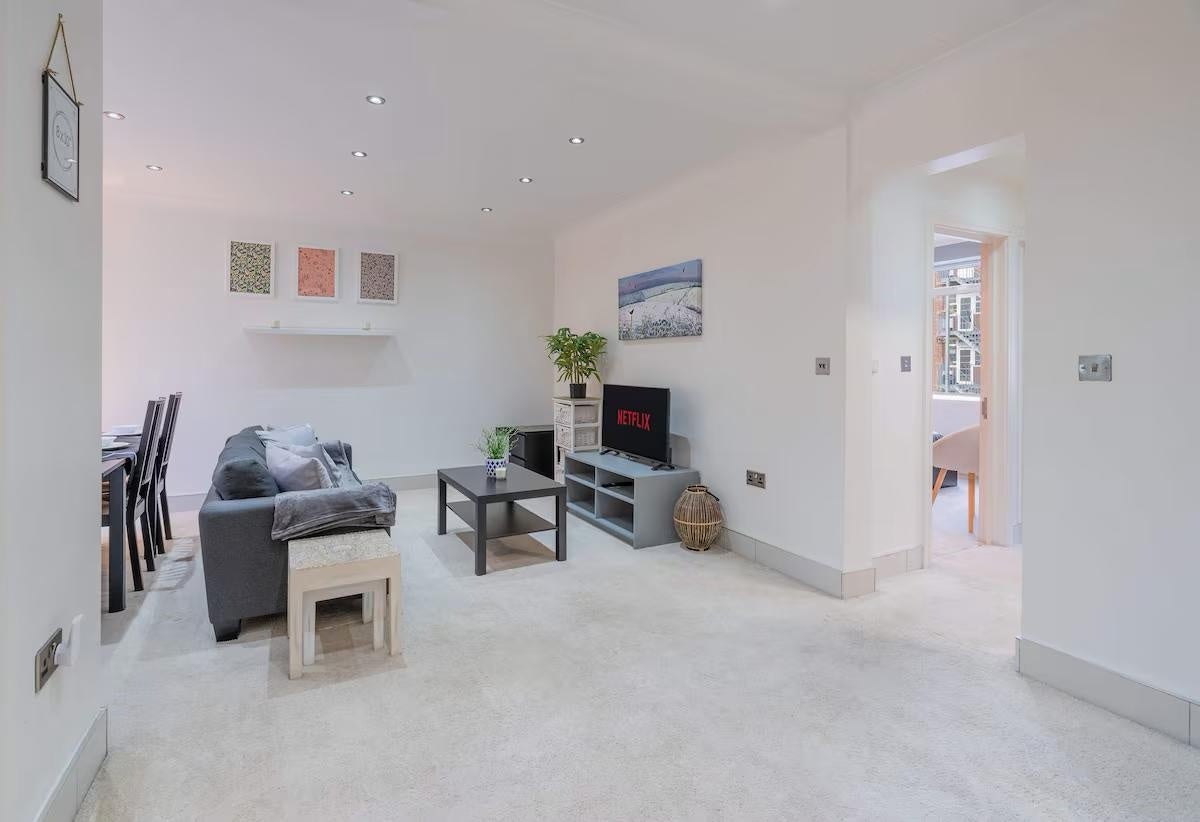 Flat Eamont Street in City of Westminster