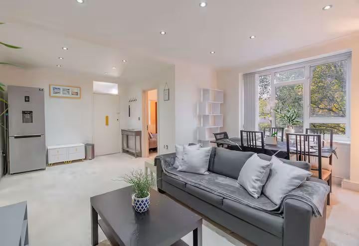 Flat Eamont Street in City of Westminster