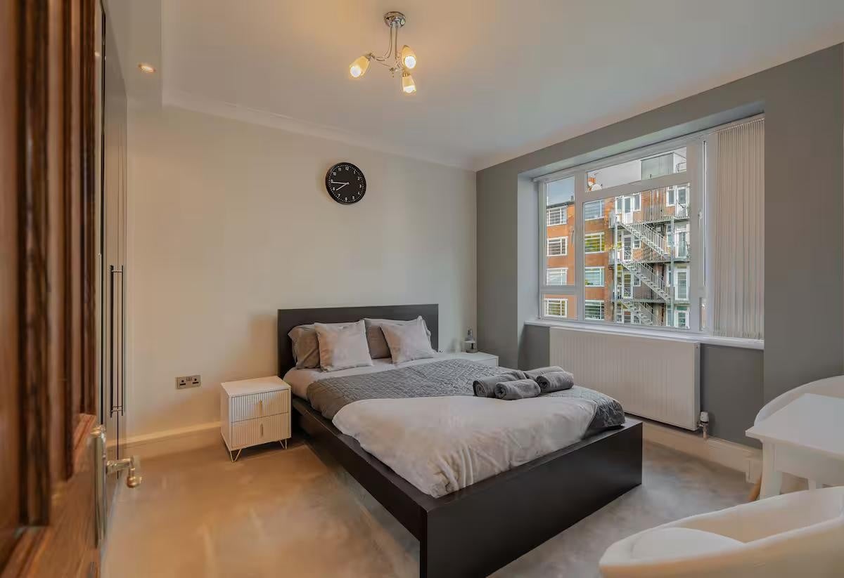 Flat Eamont Street in City of Westminster