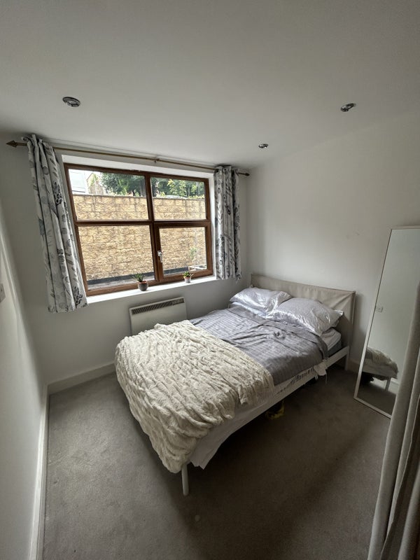 Room Walkley Lane in Sheffield