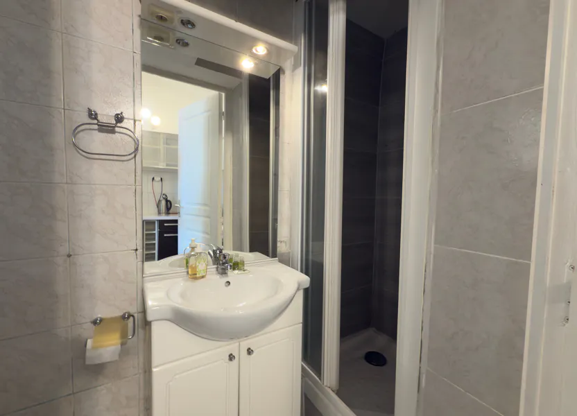 Room Rue Spitalieri in Nice