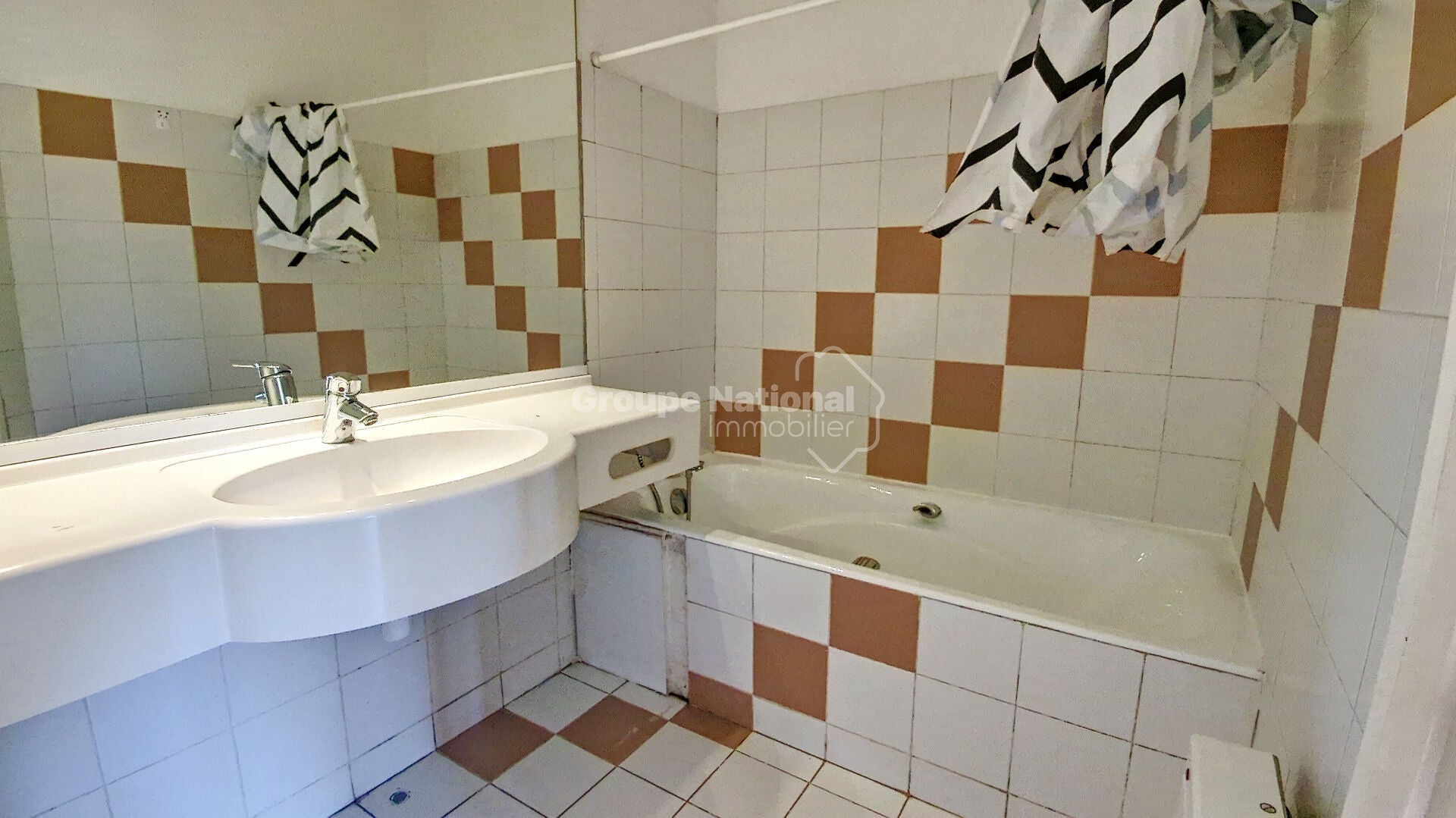 Appartement Avenue Jean Jaurès à Sainte-Cécile-les-Vignes