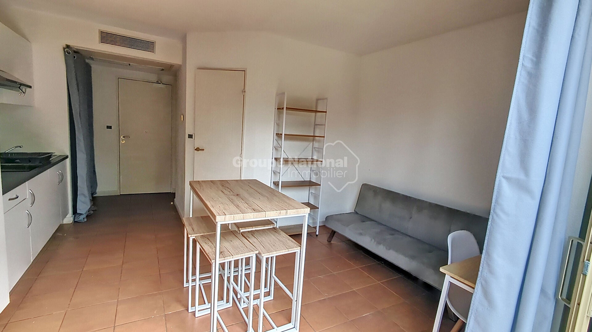 Appartement Avenue Jean Jaurès à Sainte-Cécile-les-Vignes
