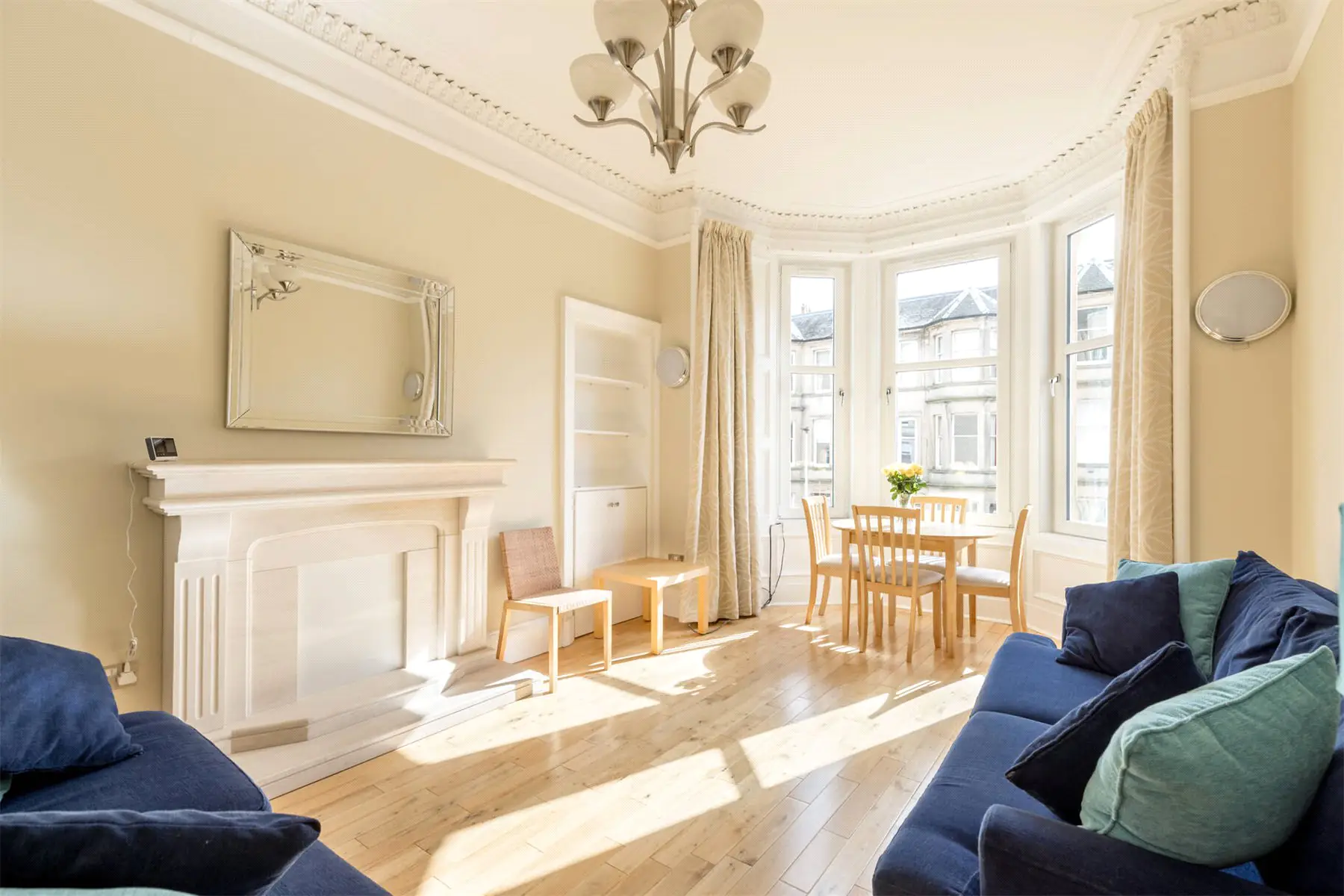 Flat Comely Bank Grove in City of Edinburgh
