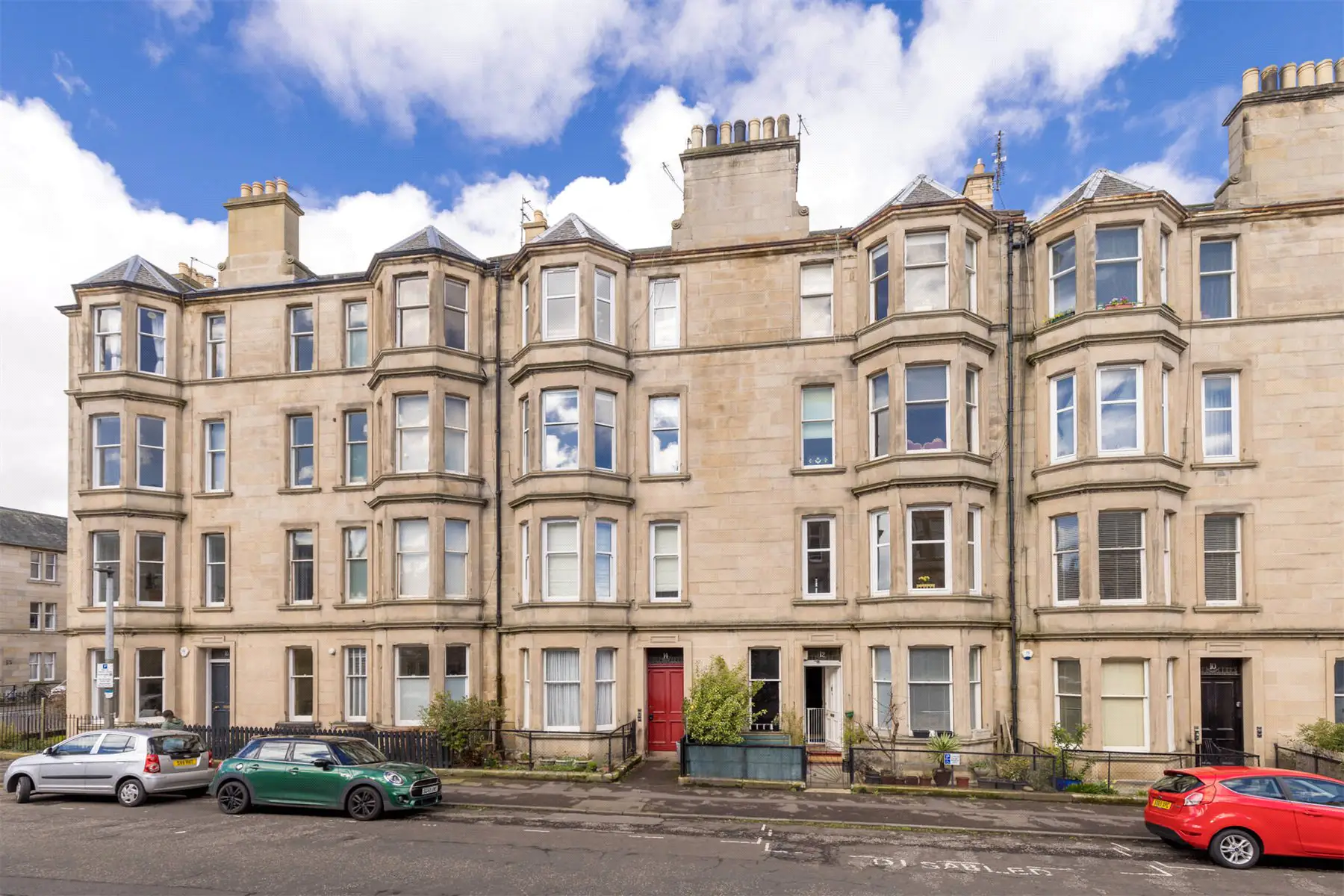 Flat Comely Bank Grove in City of Edinburgh