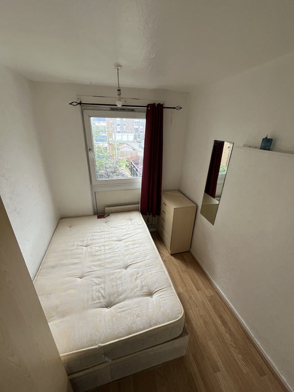 Room Arbery Road in Greater London