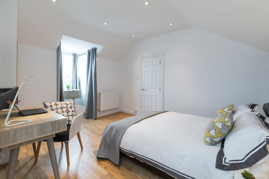 Room Broadway in Derby