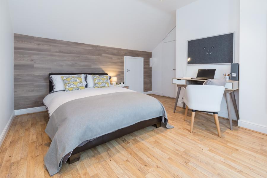 Room Broadway in Derby