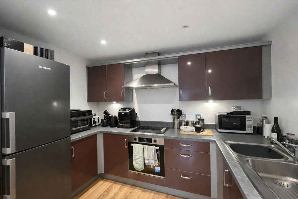 Flat Southern Road in Surrey Heath