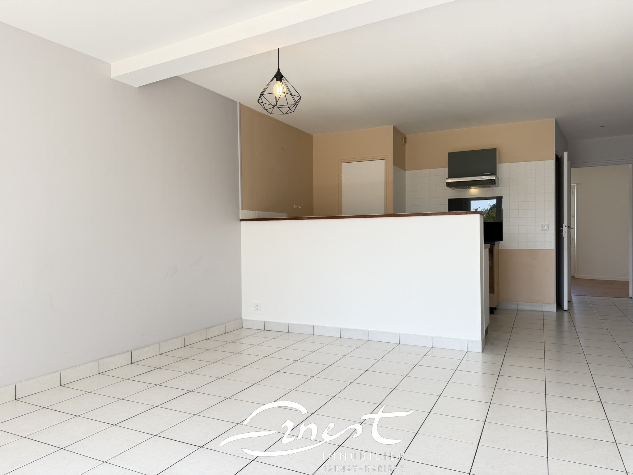 Flat Rue de la Haute Payre in Jaunay-Marigny