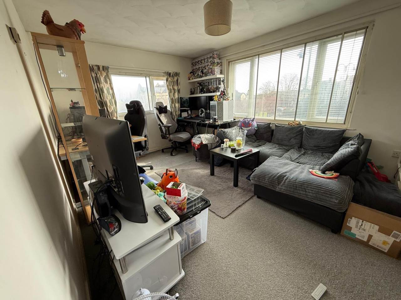 Flat Wingfield Road in Trowbridge