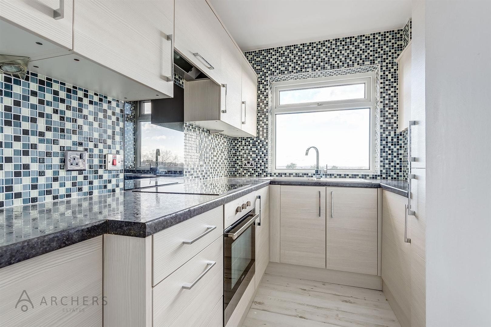 Flat Slayleigh Lane in Sheffield