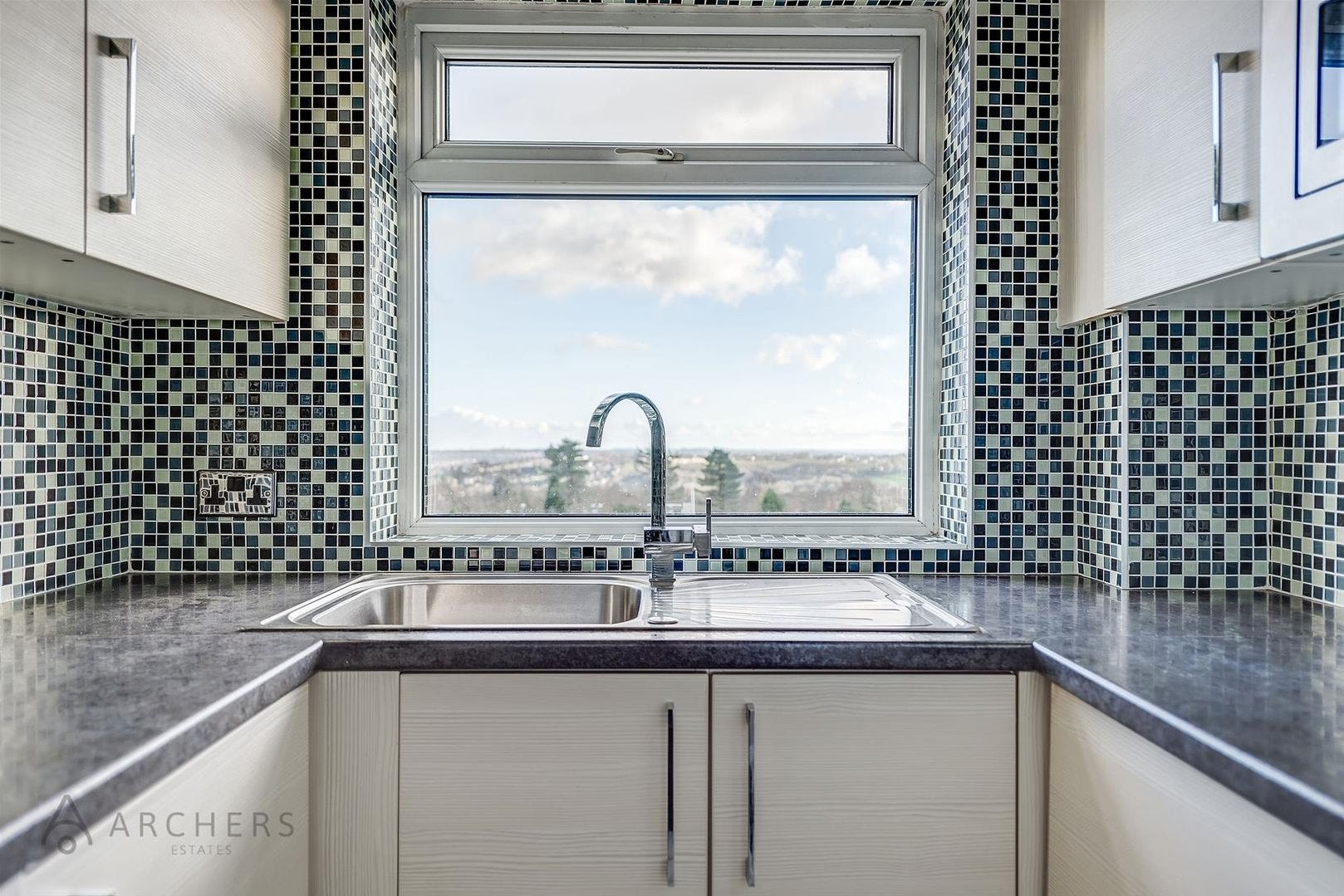 Flat Slayleigh Lane in Sheffield