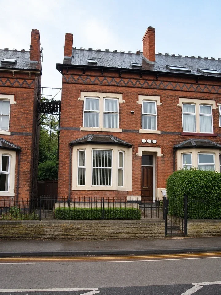 Flat Woodborough Road in Nottingham
