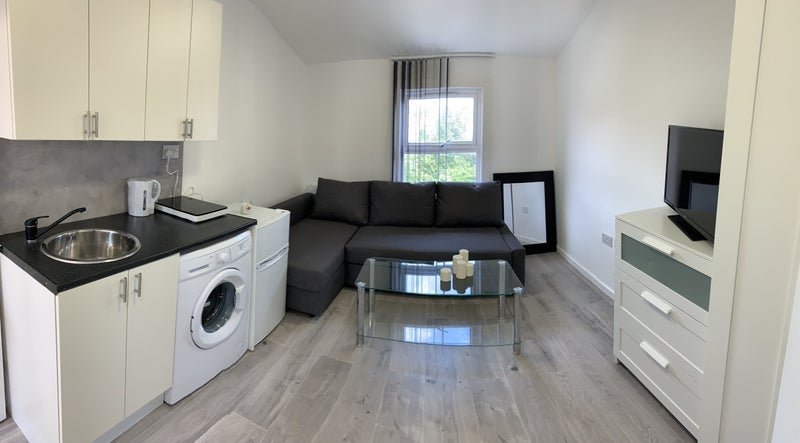 Flat Bell Foundry Close in Greater London