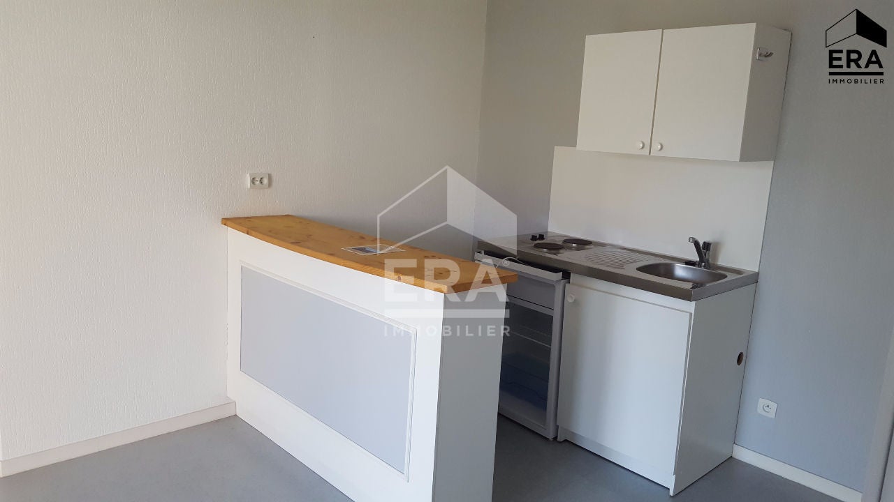 Flat Rue du Stade in La Couronne