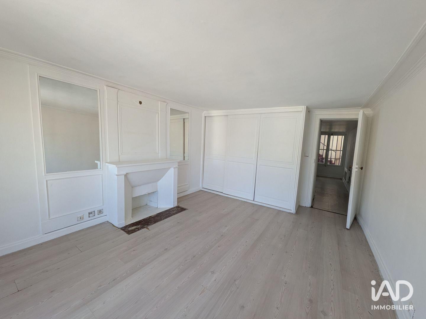 Flat Rue de la Paroisse in Versailles