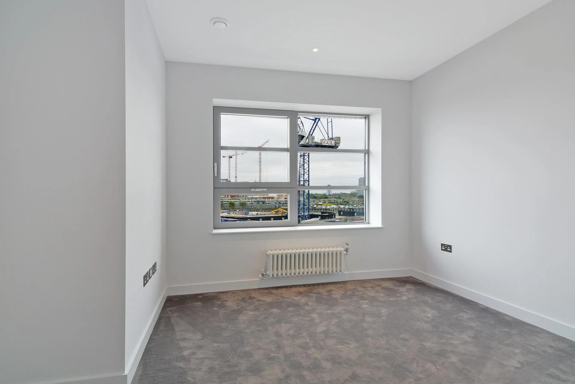 Flat Hope Street in Greater London