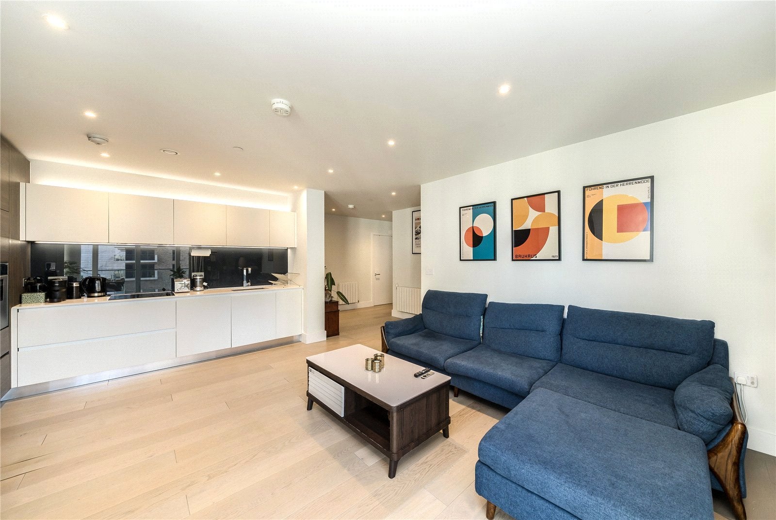 Flat Handley Drive in Greater London