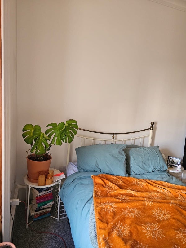 Room Cecil Street in Glasgow