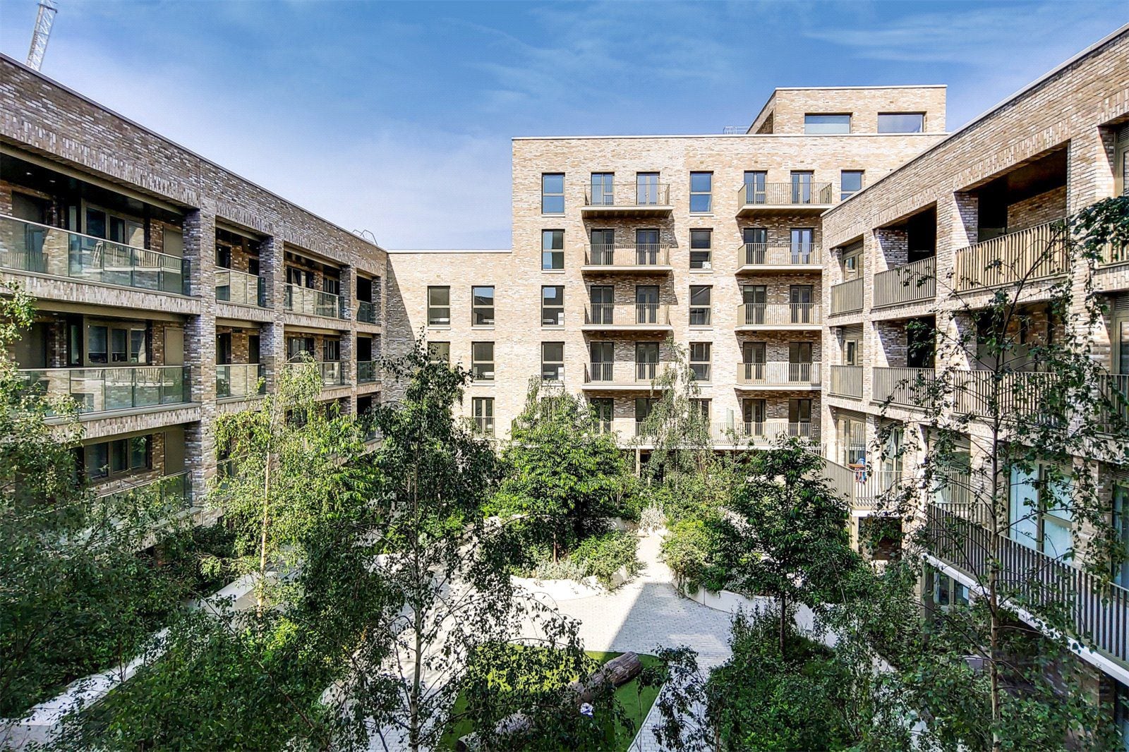Flat Atlantis Avenue in Greater London
