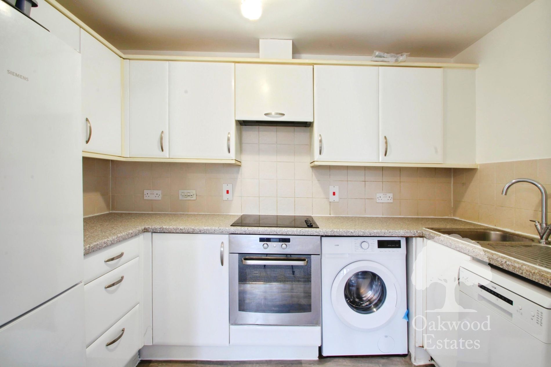 Flat Hawkes Close in Slough