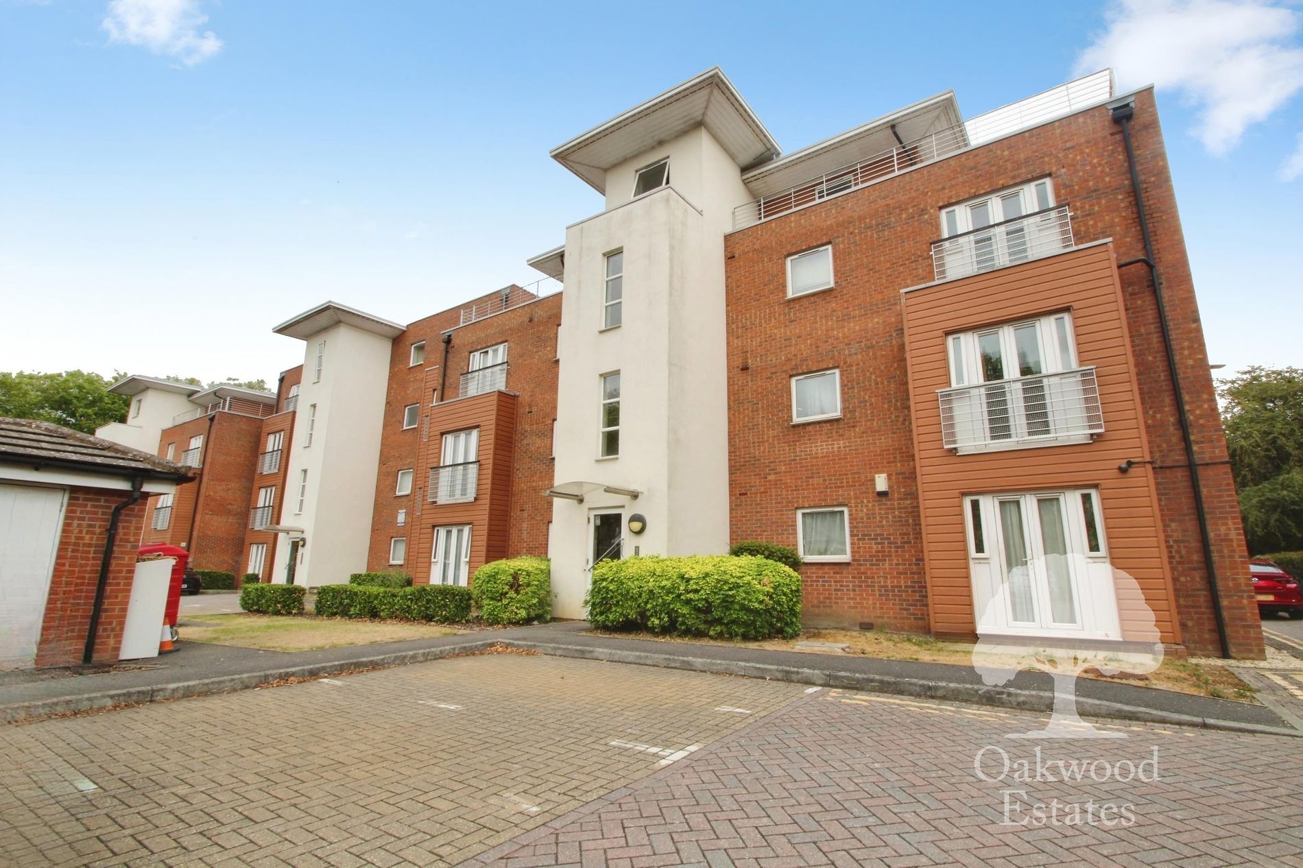 Flat Hawkes Close in Slough