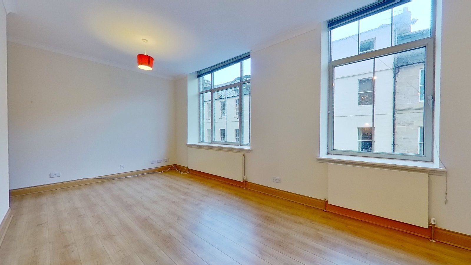 Flat Ingram Street in Glasgow
