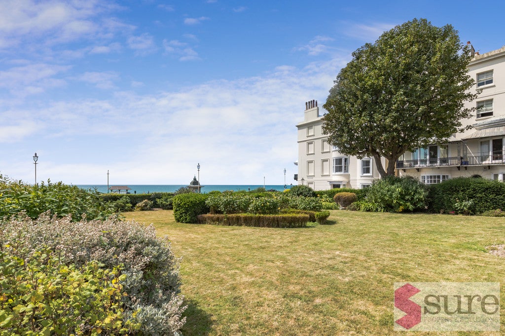 Flat Kings Cliff in Brighton