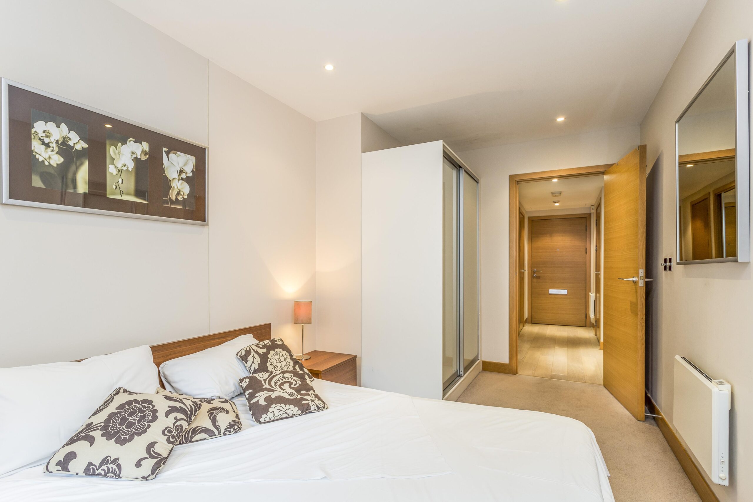 Flat Queenstown Road in Greater London