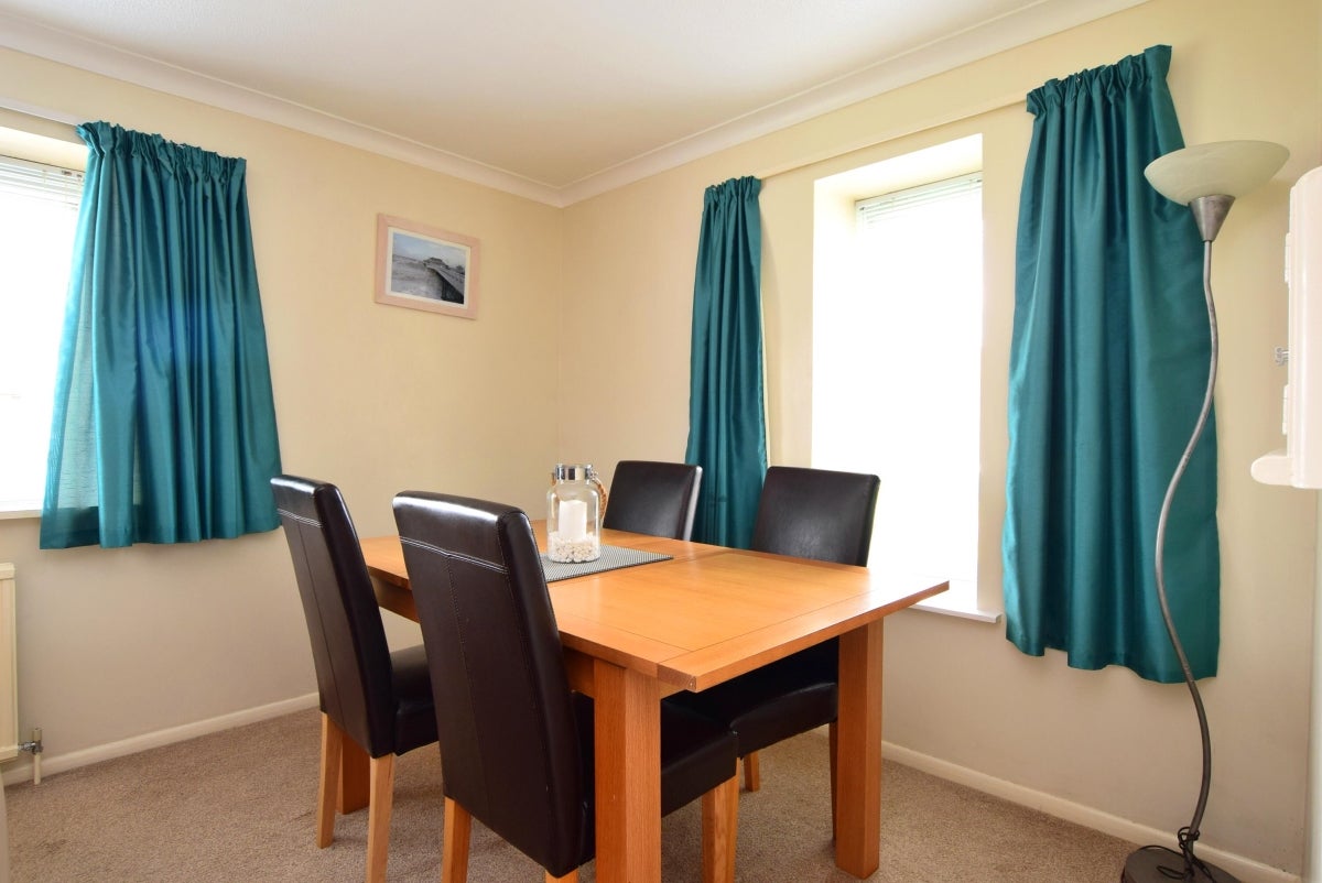 Flat Abelyn Avenue in Borough of Swale