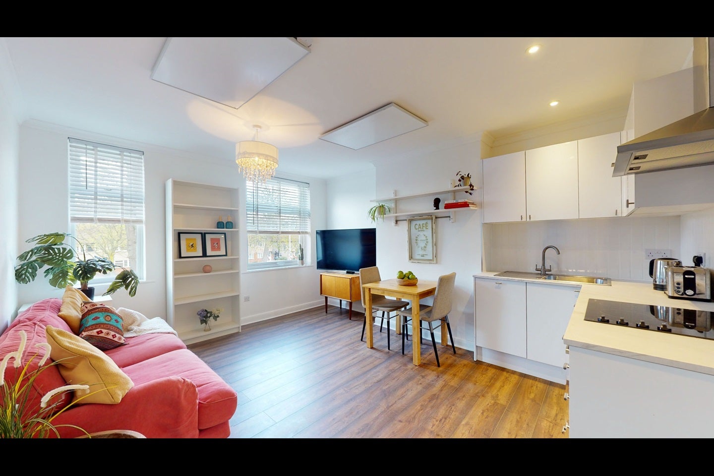 Flat Wickham Road in Greater London