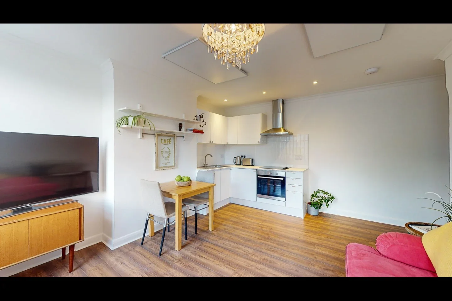 Flat Wickham Road in Greater London