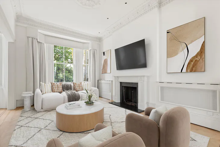 House Brunswick Gardens in Greater London
