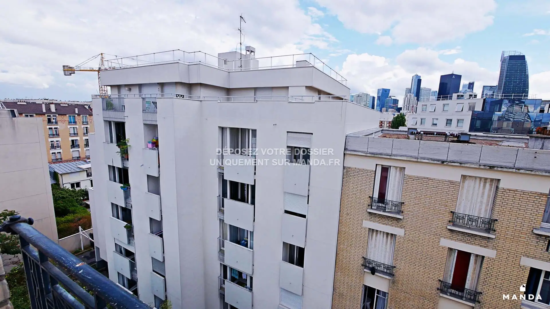 Flat Rue des Fauvelles in Courbevoie