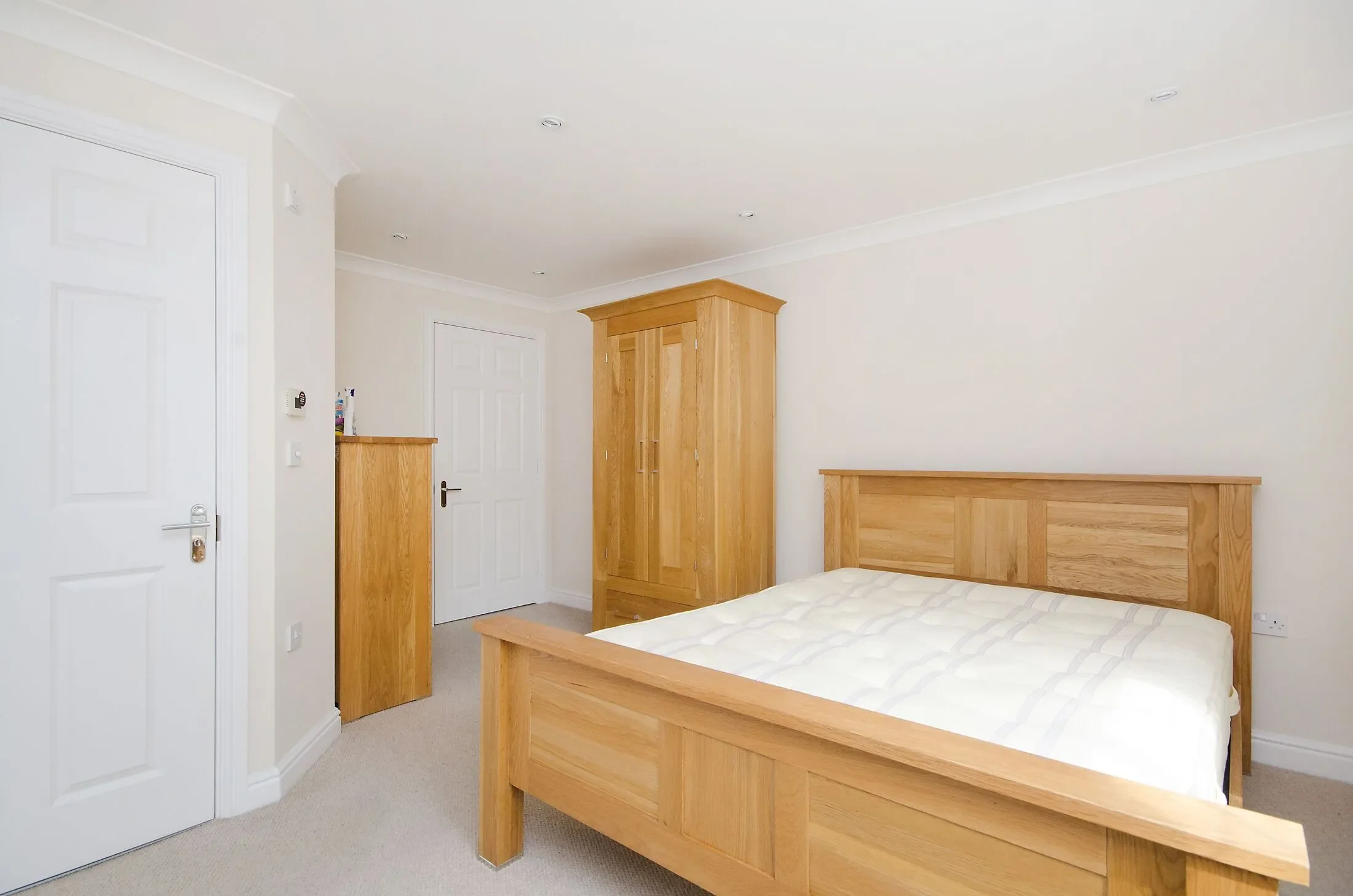 Flat South Road in Greater London