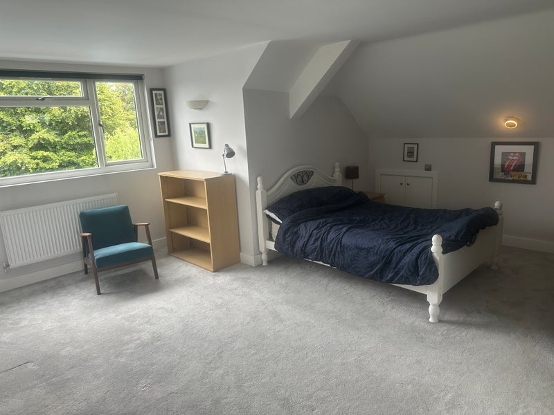 Room Hartley Old Road in Greater London
