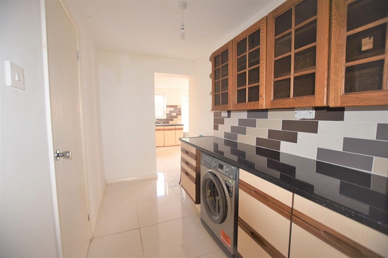 House Freshwell Avenue in Greater London