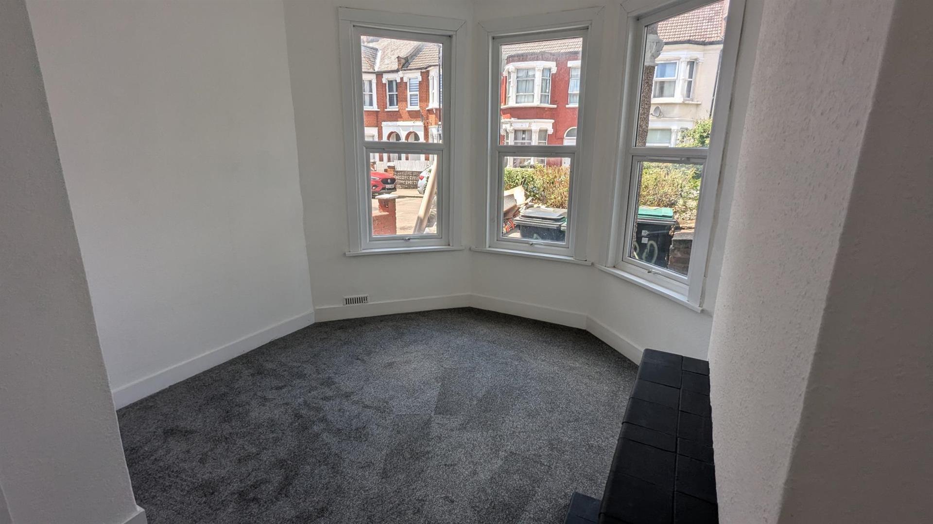 Flat Handsworth Road in Greater London