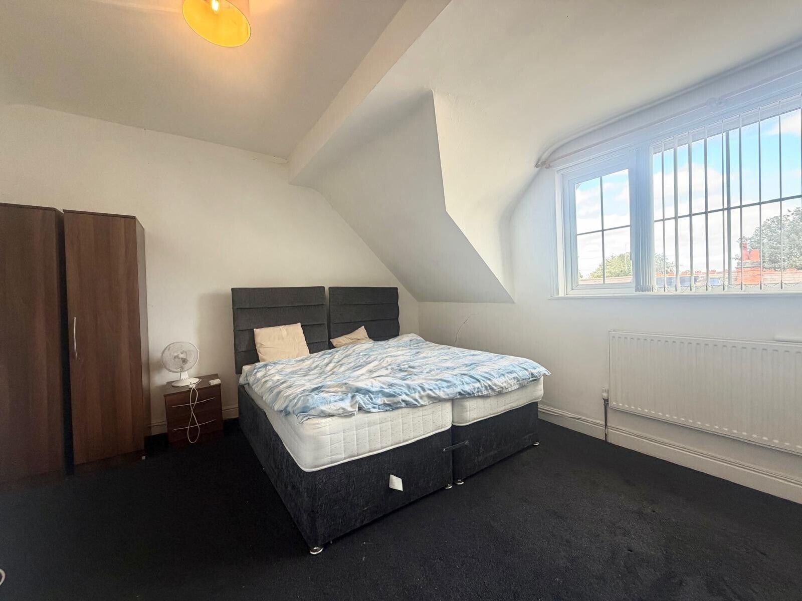 Room Alexander Road in Birmingham