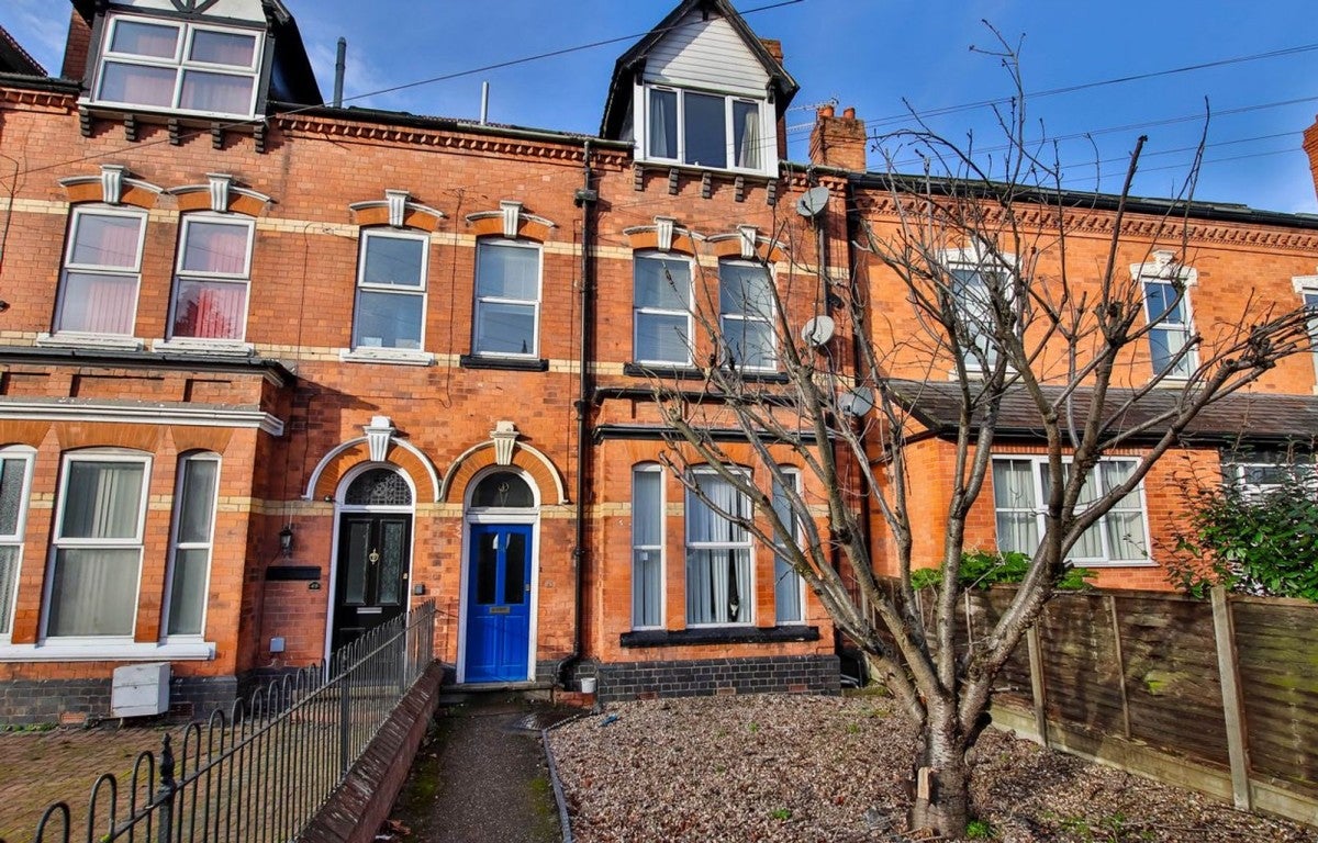 Flat Ombersley Road in Worcester