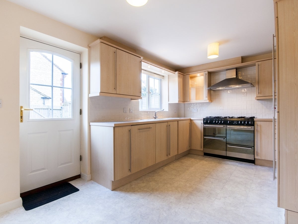 House Fieldfare Close in Cherwell District