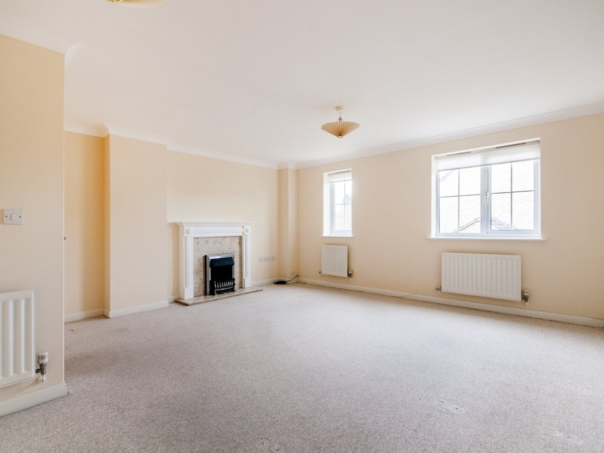 House Fieldfare Close in Cherwell District