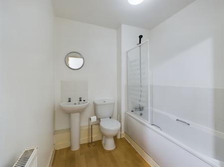 Flat Clearwater Quays in Warrington