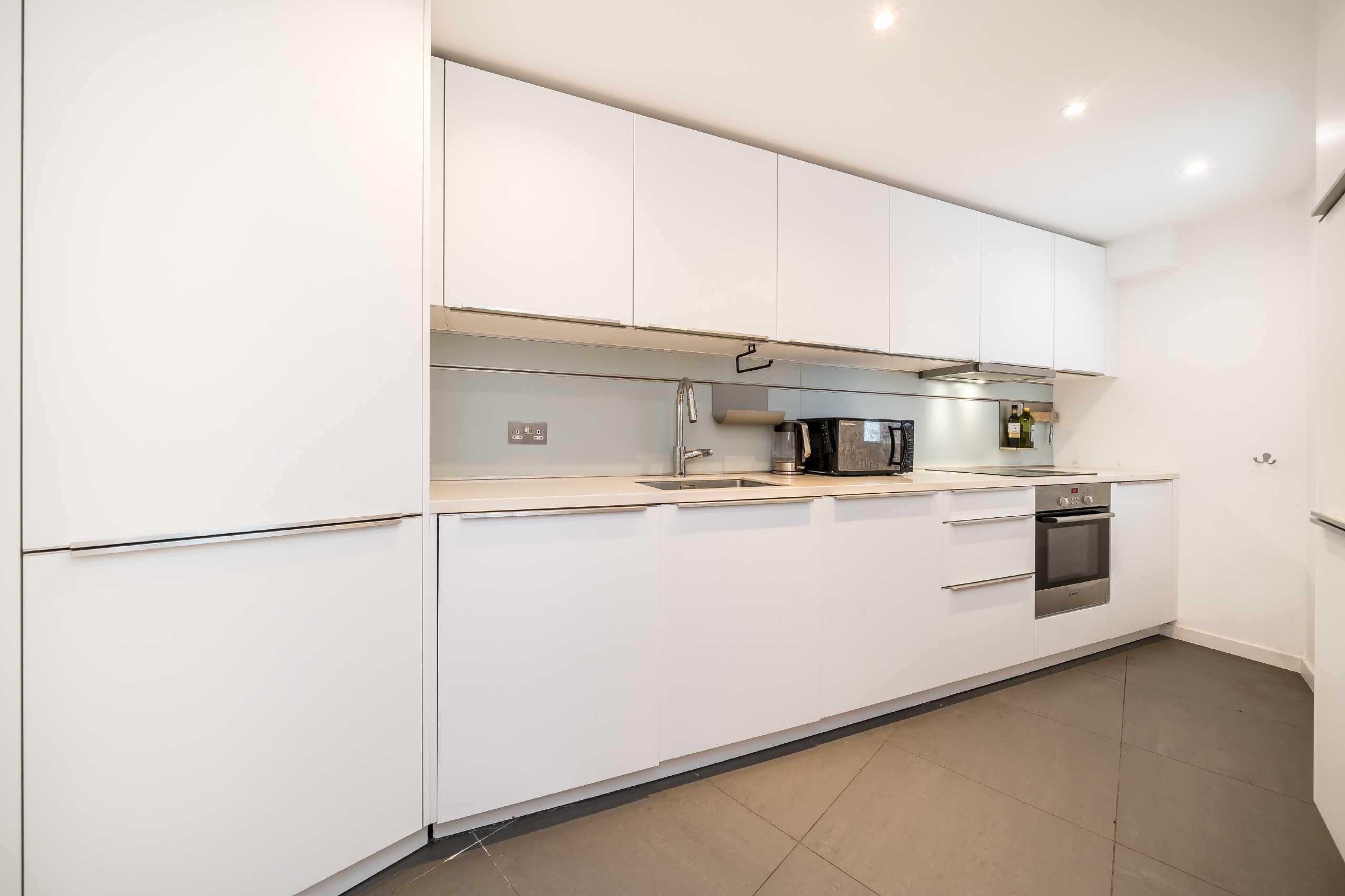 Flat Dartmouth Close in City of Westminster