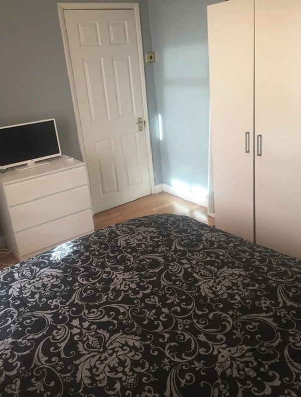 Room Bankfoot Road in London
