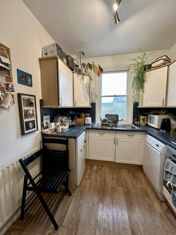 Room Hilly Fields Crescent in Greater London
